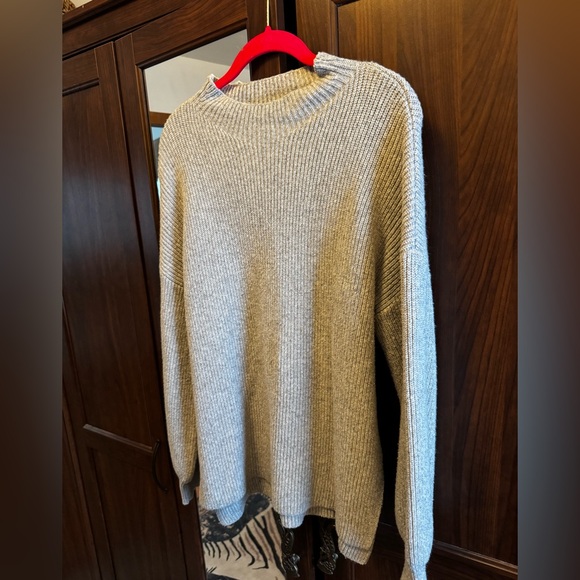 GAP Sweaters - Women’s Gap Mock neck Sweater